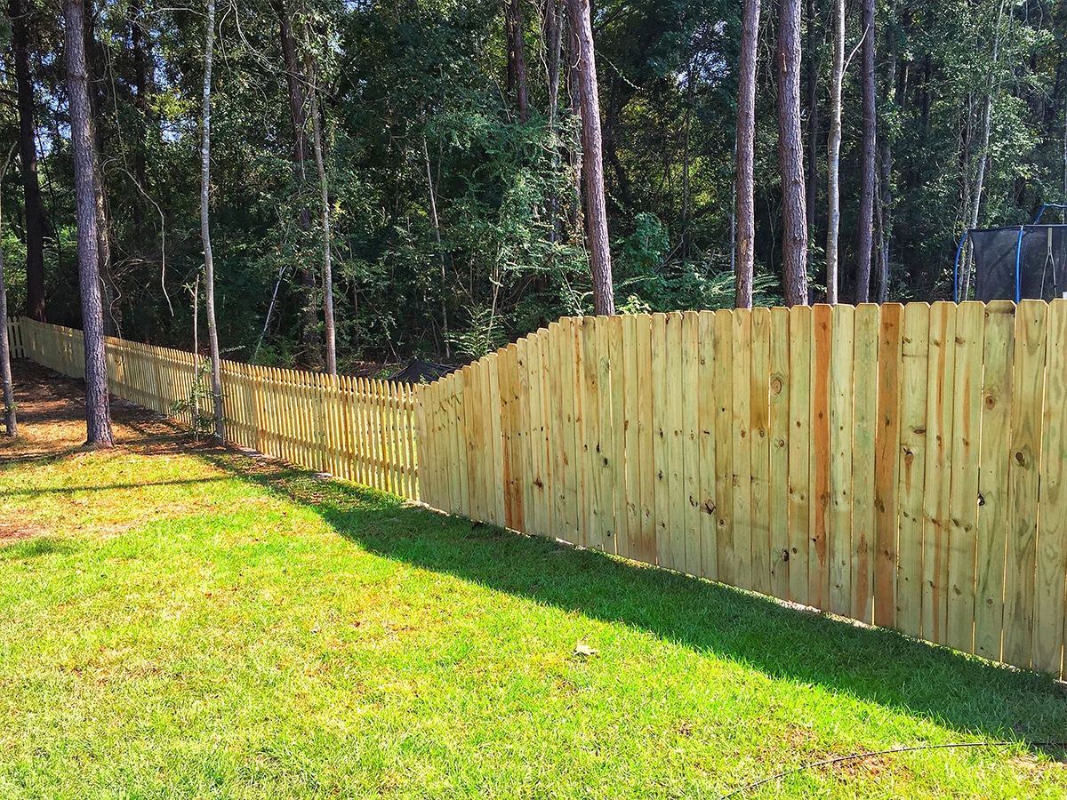 Residential Fence Privacy Fence, Picket Fence and Aluminum Fence Builder
