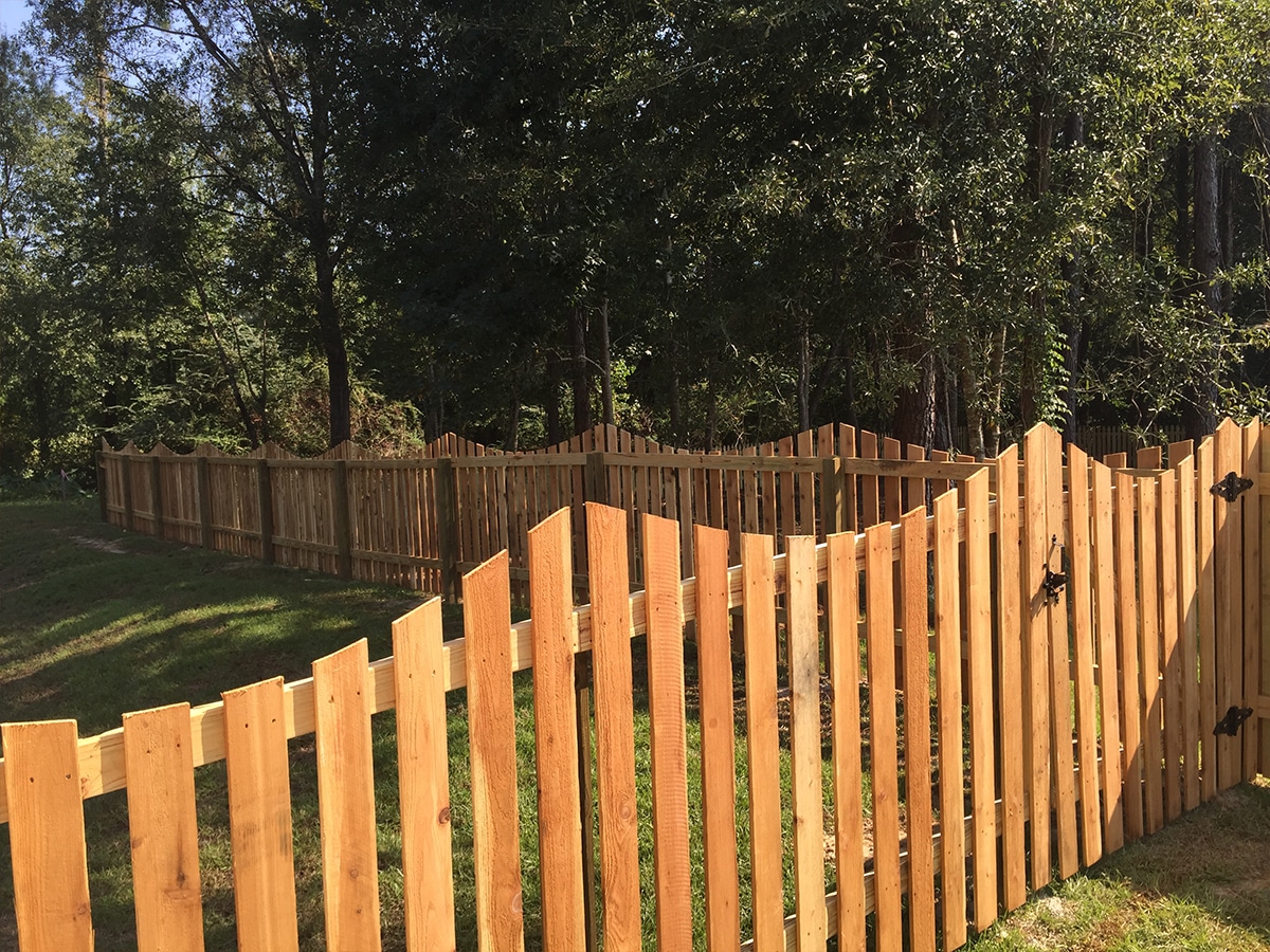 Residential Fence Privacy Fence, Picket Fence and Aluminum Fence Builder